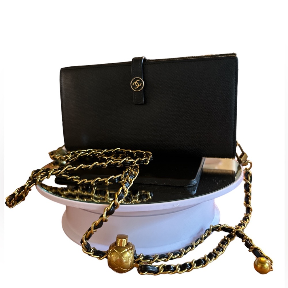 CHANEL long wallet on chain w/COA!!! LIKE NEW PRISTINE CONDITION!